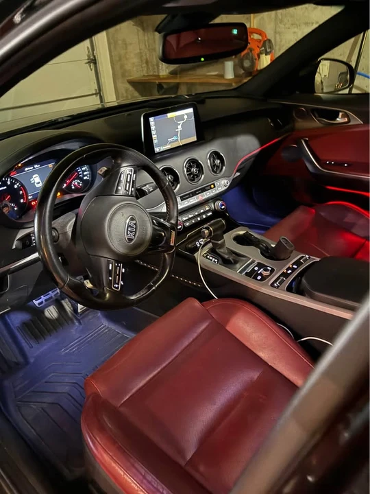 2018 Kia Stinger - Image 6 of 12