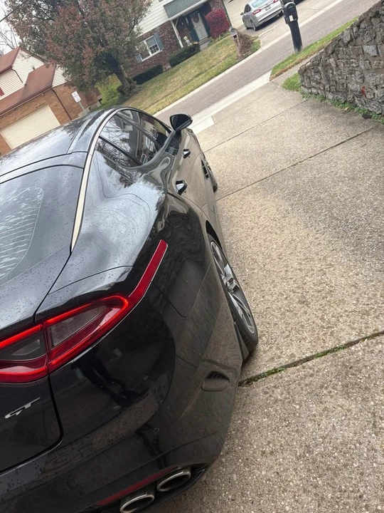 2018 Kia Stinger - Image 2 of 11