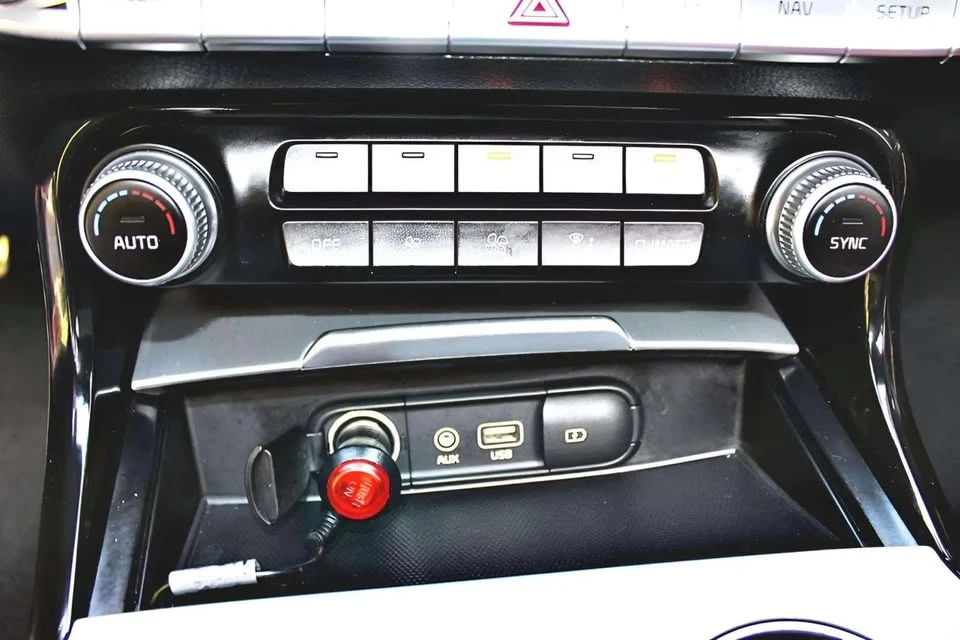 2018 Kia Stinger - Image 18 of 18
