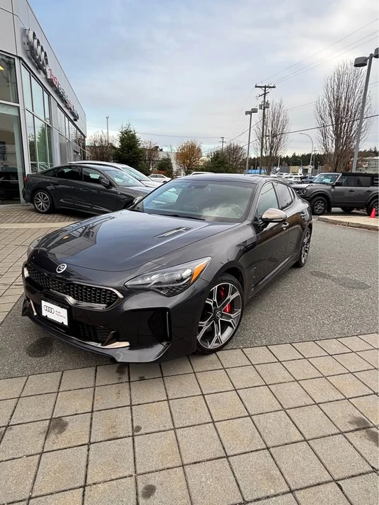 2018 Kia Stinger - Image 2 of 7