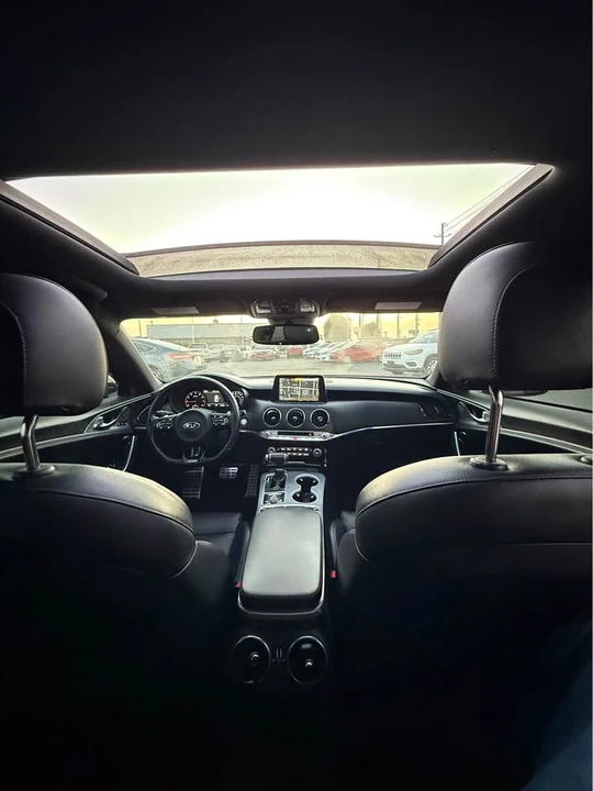 2018 Kia Stinger - Image 5 of 15