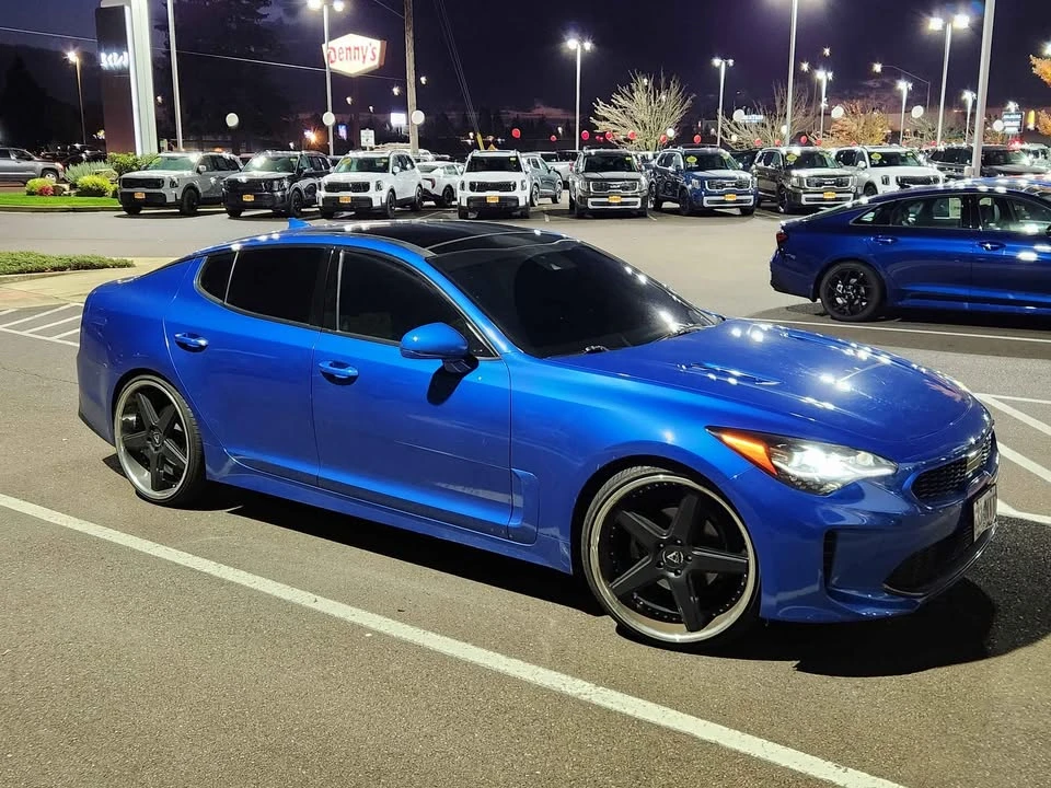 2018 Kia Stinger - Image 2 of 12