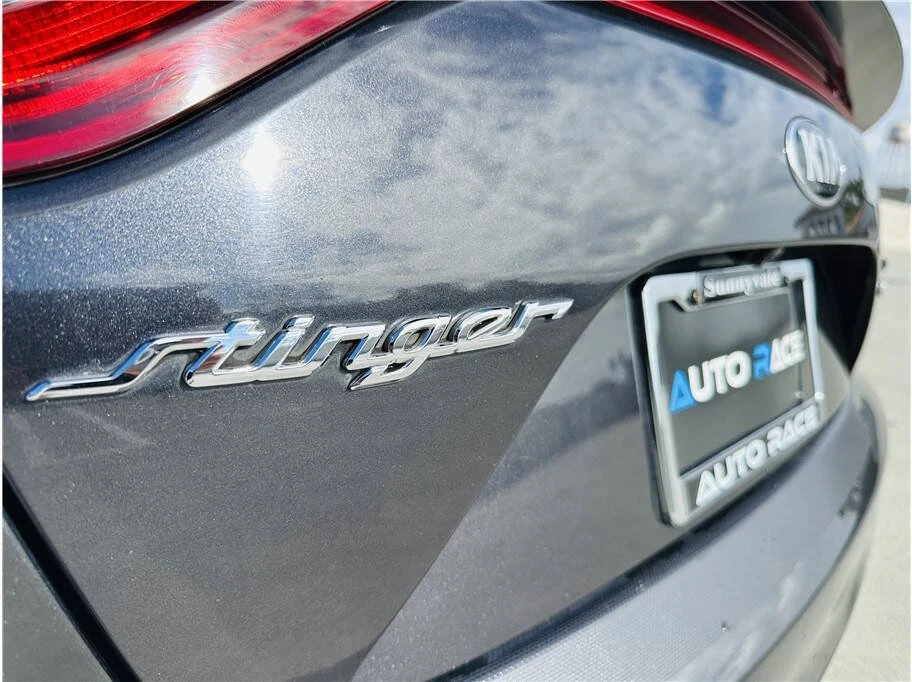 2018 Kia Stinger - Image 8 of 20