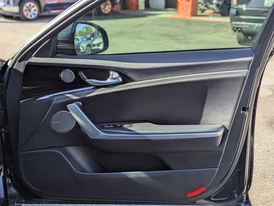 2018 Kia Stinger - Image 12 of 14
