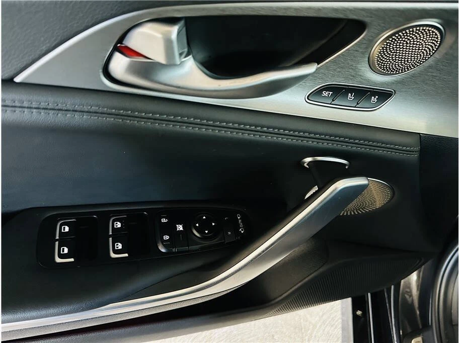 2018 Kia Stinger - Image 18 of 20