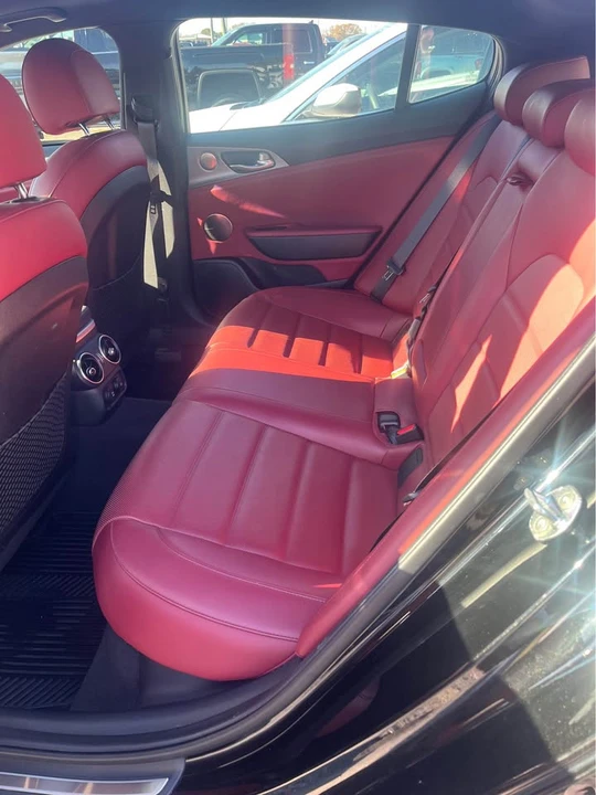 2018 Kia Stinger - Image 8 of 14