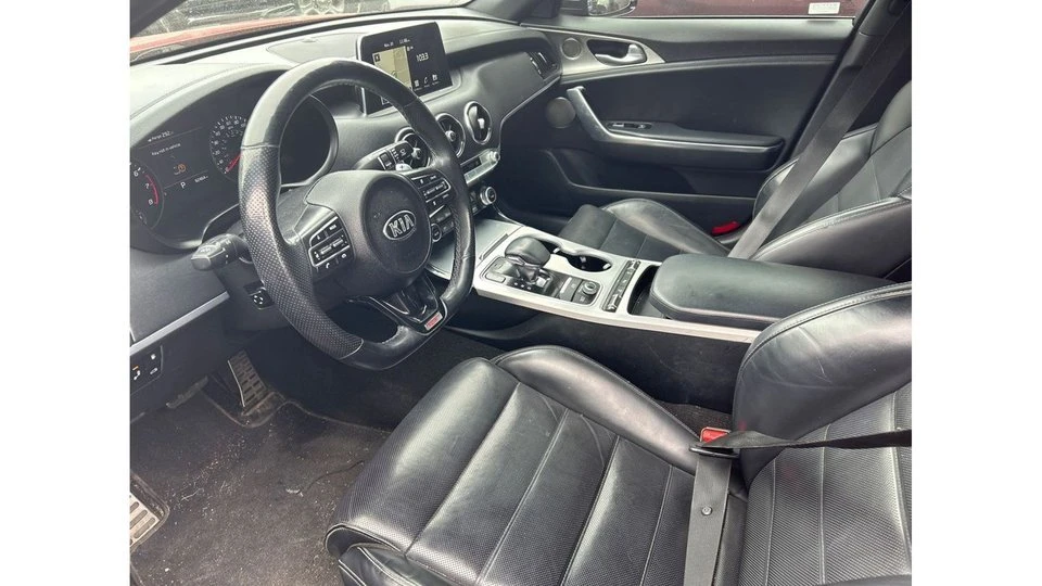 2018 Kia Stinger - Image 5 of 9