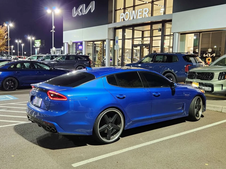 2018 Kia Stinger - Image 3 of 12