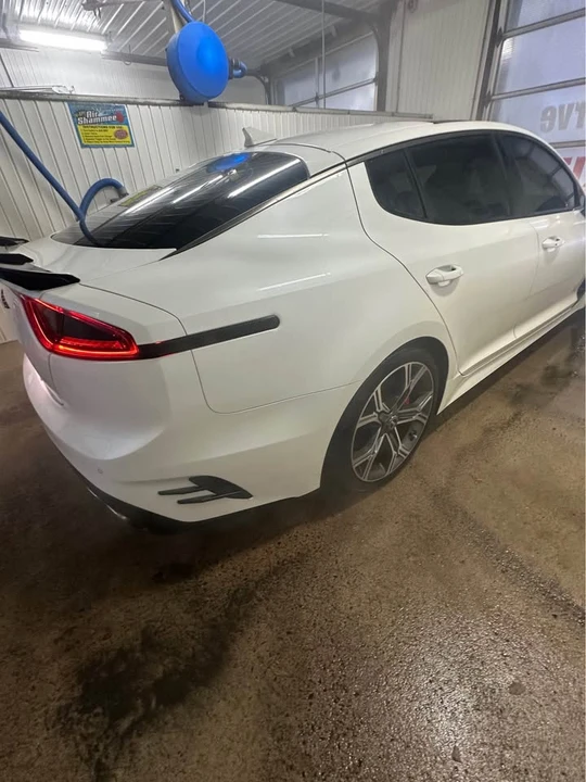 2018 Kia Stinger - Image 4 of 19