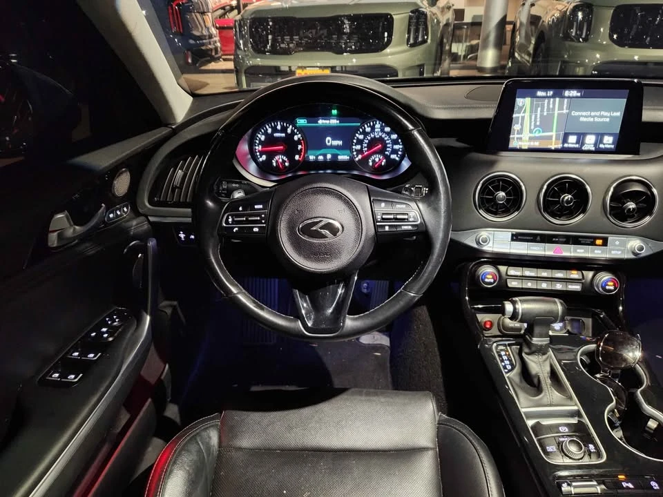 2018 Kia Stinger - Image 5 of 12