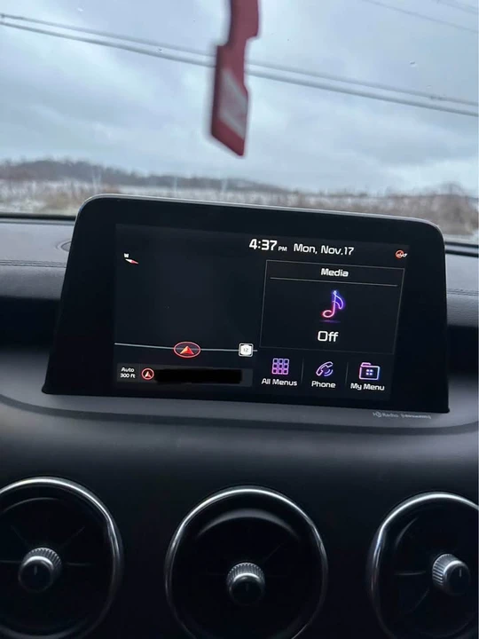 2018 Kia Stinger - Image 17 of 19