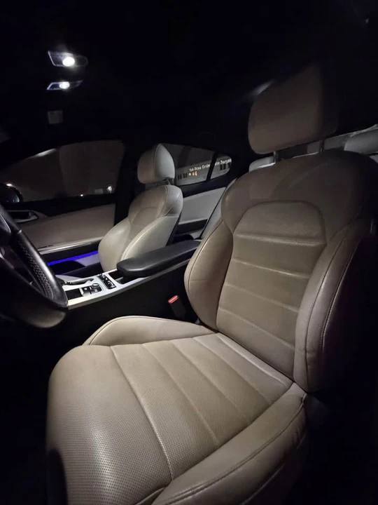 2018 Kia Stinger - Image 3 of 15