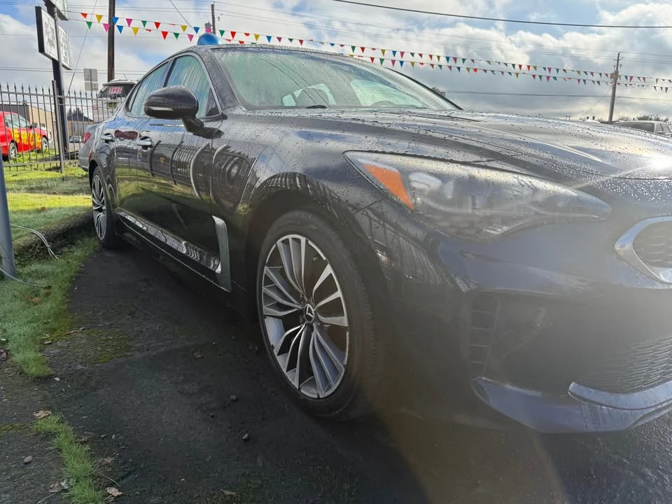 2018 Kia Stinger - Image 3 of 10
