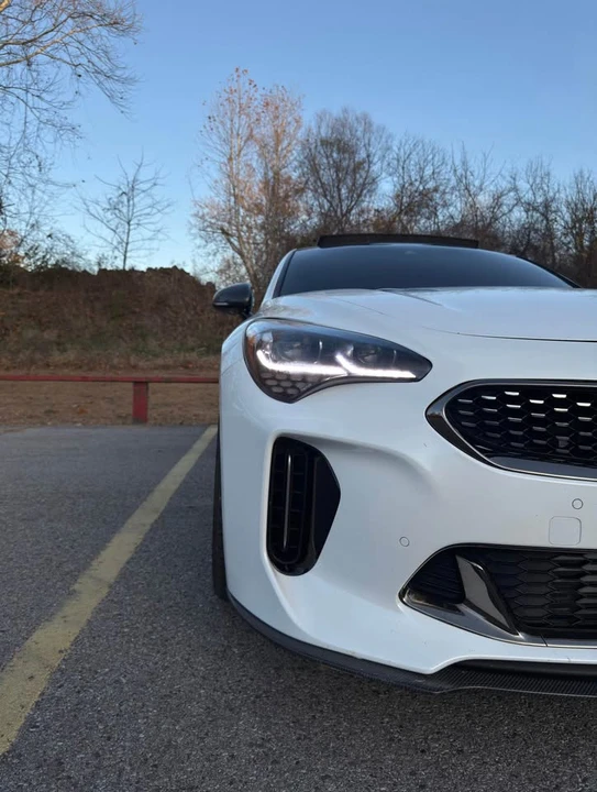 2018 Kia Stinger - Image 7 of 17