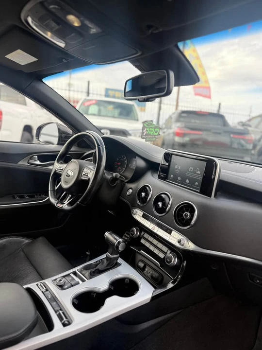 2018 Kia Stinger - Image 11 of 11
