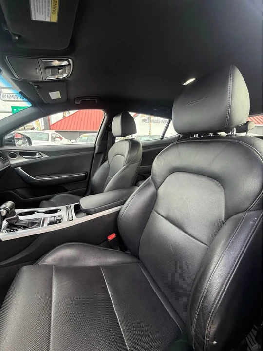 2018 Kia Stinger - Image 9 of 11