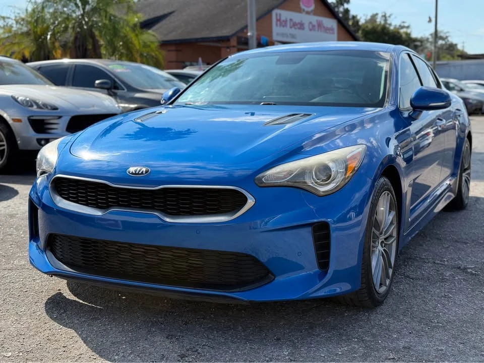2018 Kia Stinger - Image 2 of 20