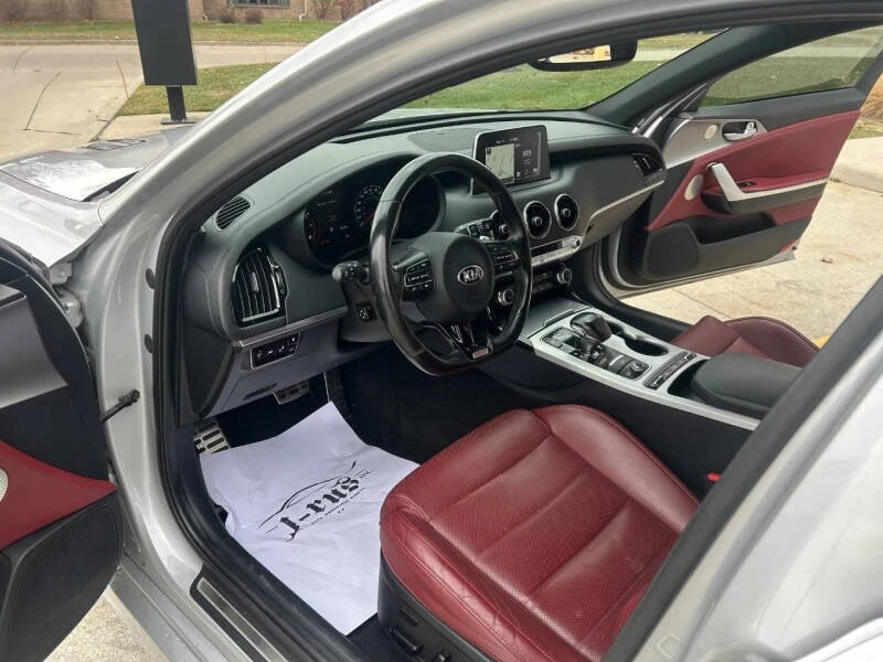 2018 Kia Stinger GT - Image 10 of 19