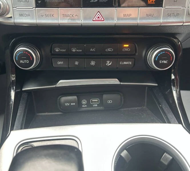2018 Kia Stinger GT - Image 15 of 19