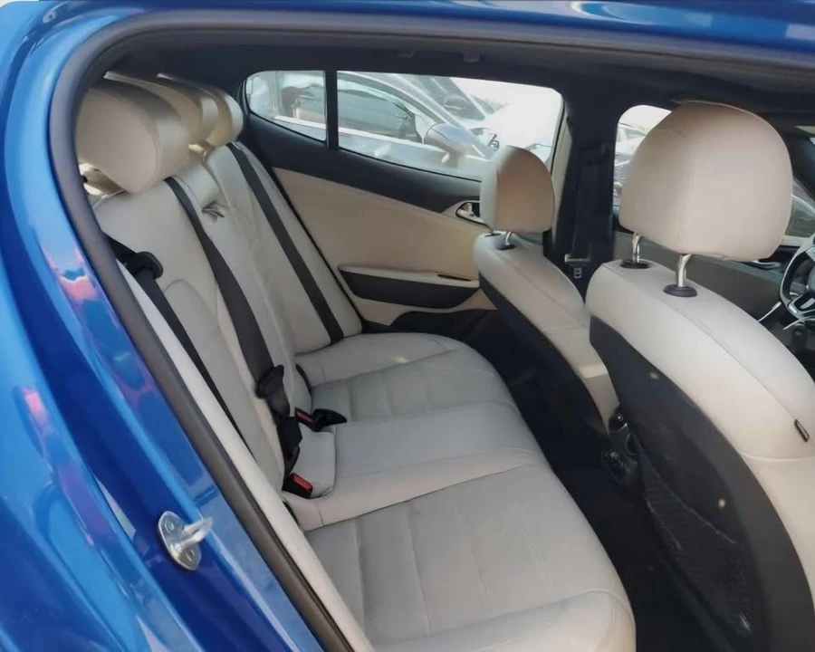 2018 Kia Stinger - Image 4 of 5