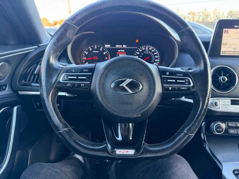 2018 Kia Stinger - Image 10 of 20