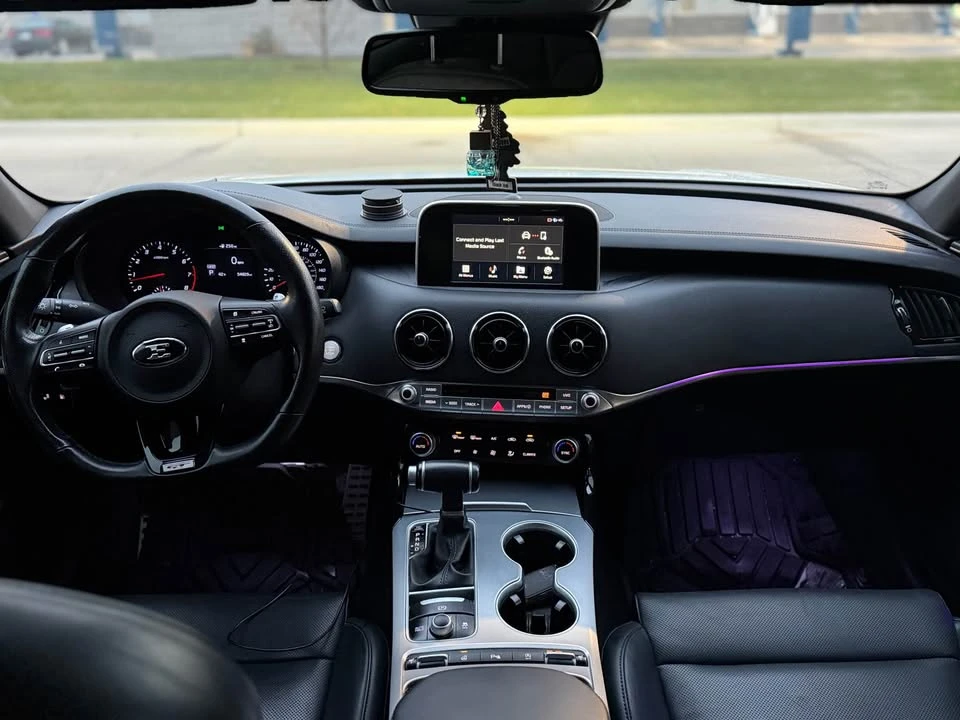 2018 Kia Stinger - Image 7 of 17