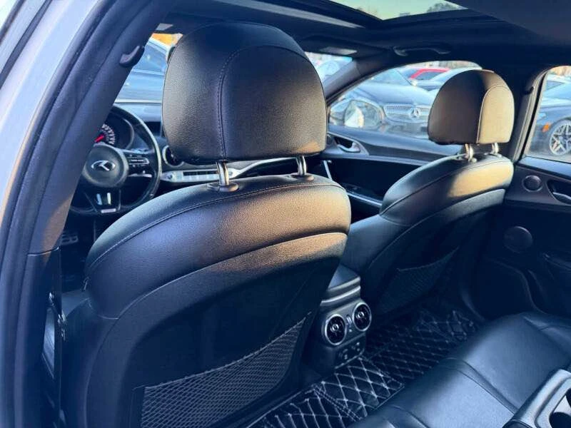 2018 Kia Stinger - Image 18 of 20