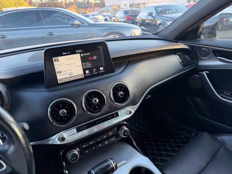 2018 Kia Stinger - Image 15 of 20