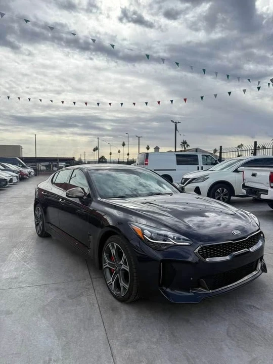 2018 Kia Stinger - Image 2 of 10