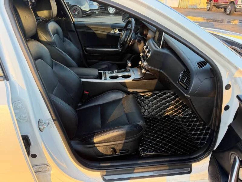 2018 Kia Stinger - Image 19 of 20