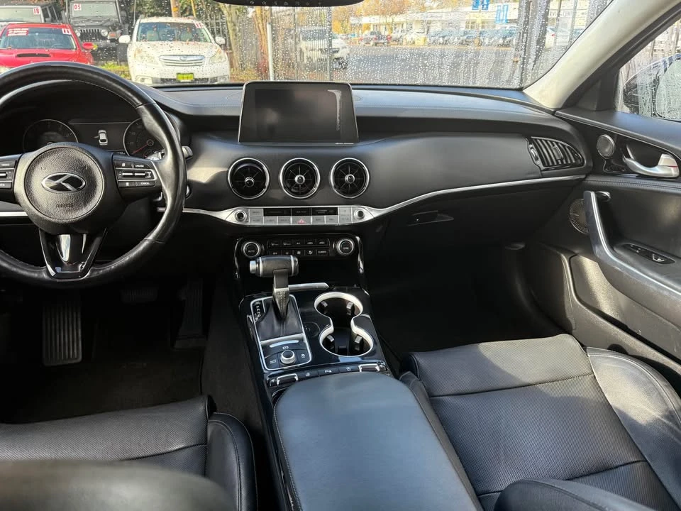 2018 Kia Stinger - Image 7 of 10