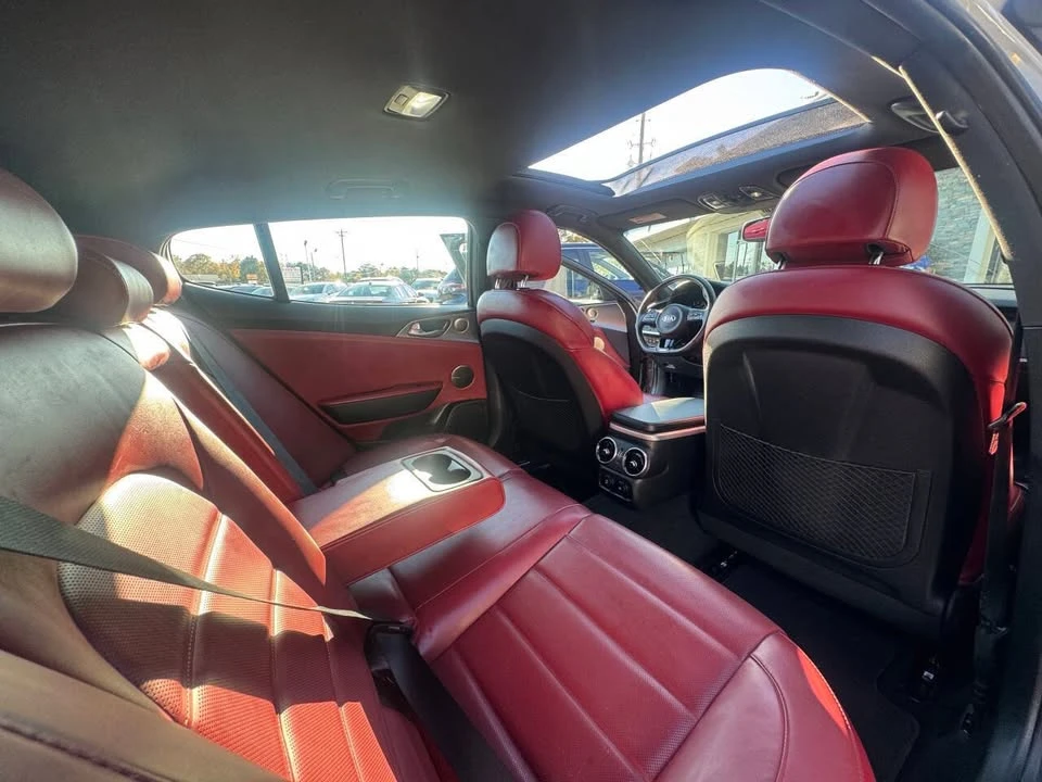 2018 Kia Stinger - Image 16 of 20