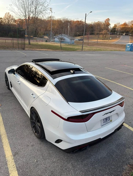 2018 Kia Stinger - Image 11 of 19