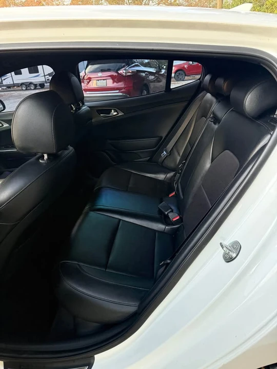 2018 Kia Stinger - Image 8 of 9