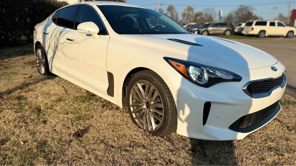 2018 Kia Stinger - Image 3 of 19