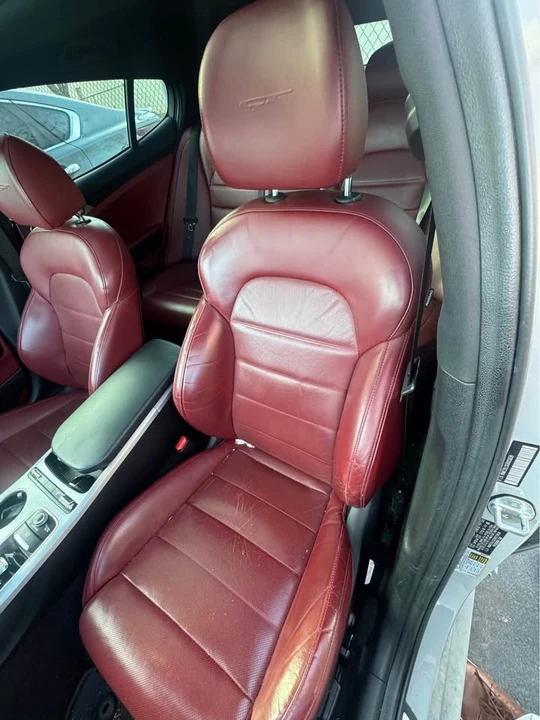 2018 Kia Stinger - Image 8 of 12
