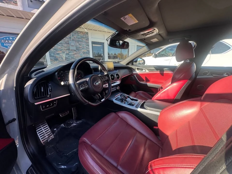 2018 Kia Stinger - Image 9 of 20
