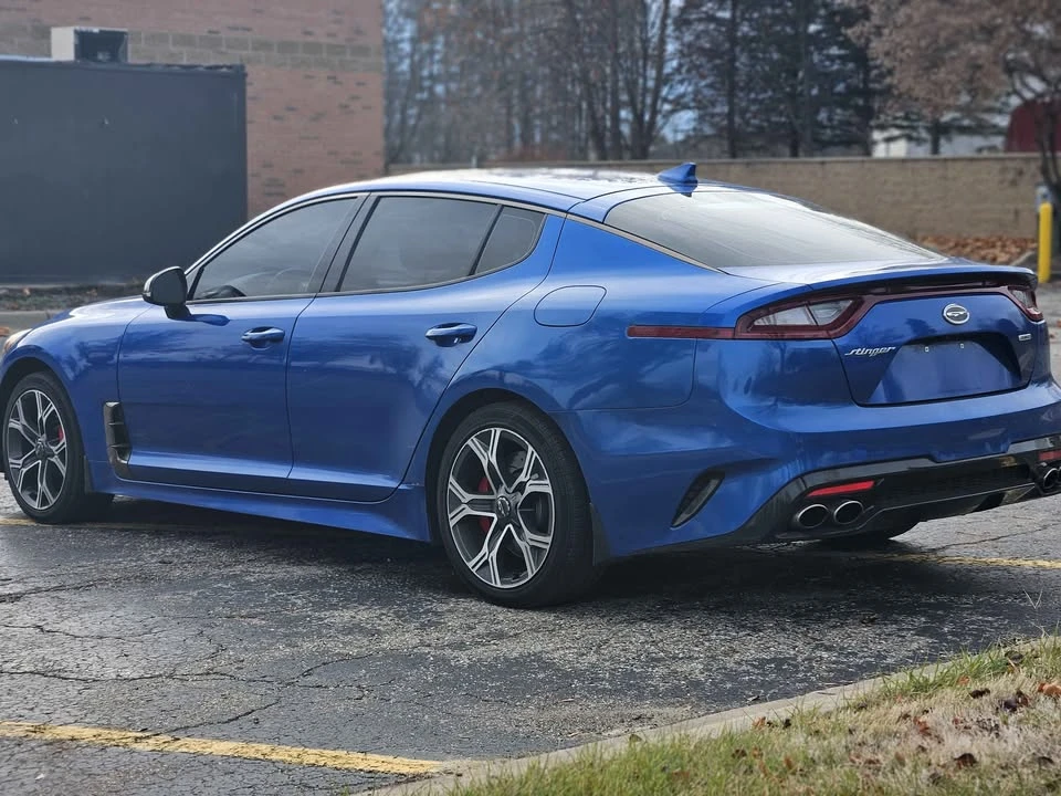 2018 Kia Stinger - Image 2 of 15