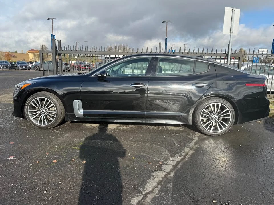 2018 Kia Stinger - Image 4 of 10