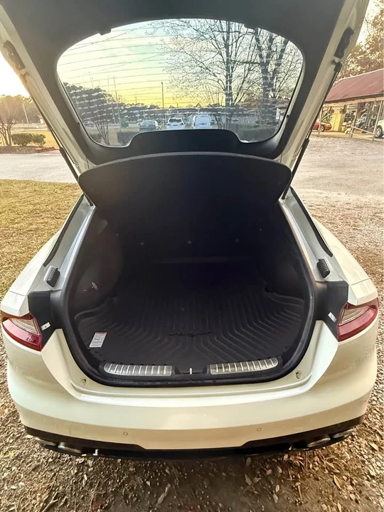 2018 Kia Stinger - Image 9 of 9