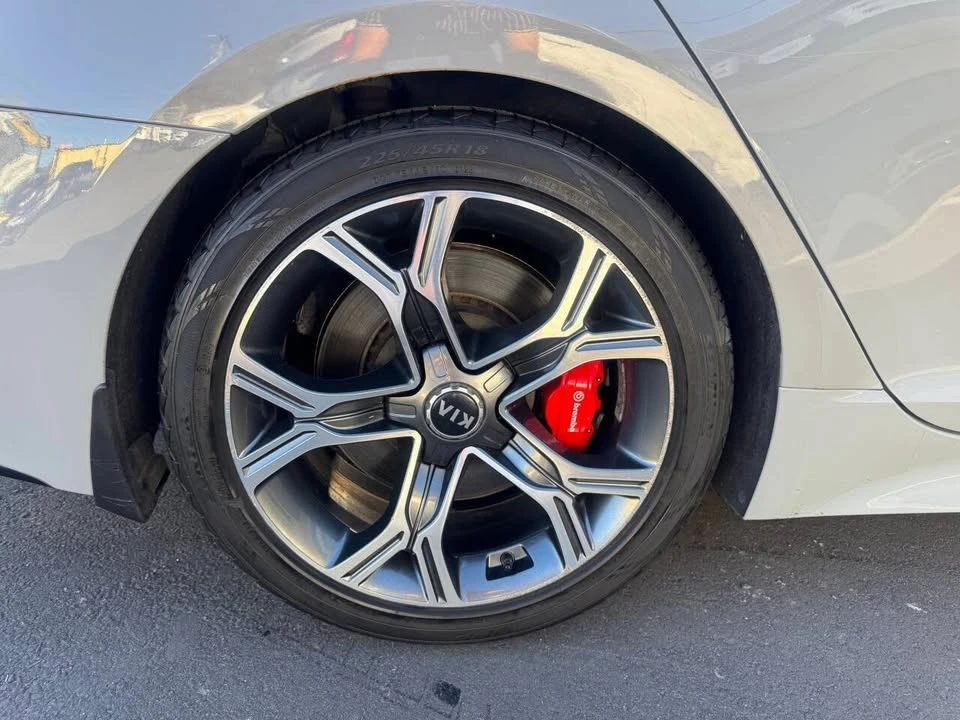 2018 Kia Stinger - Image 19 of 20