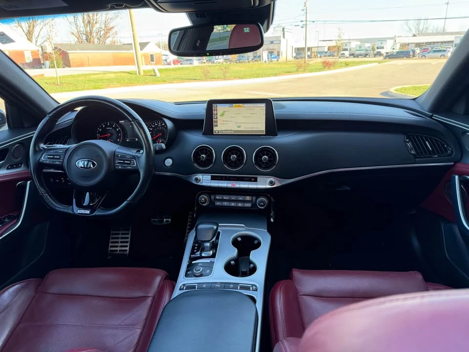 2018 Kia Stinger - Image 16 of 19