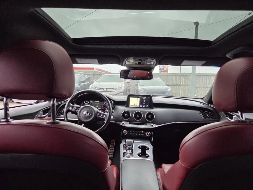 2018 Kia Stinger - Image 17 of 20