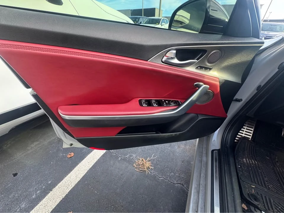 2018 Kia Stinger - Image 7 of 12