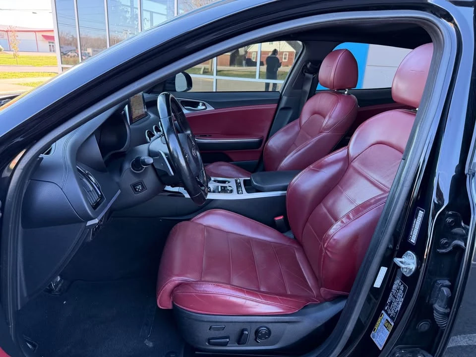 2018 Kia Stinger - Image 10 of 19
