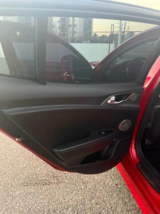 2018 Kia Stinger - Image 10 of 15