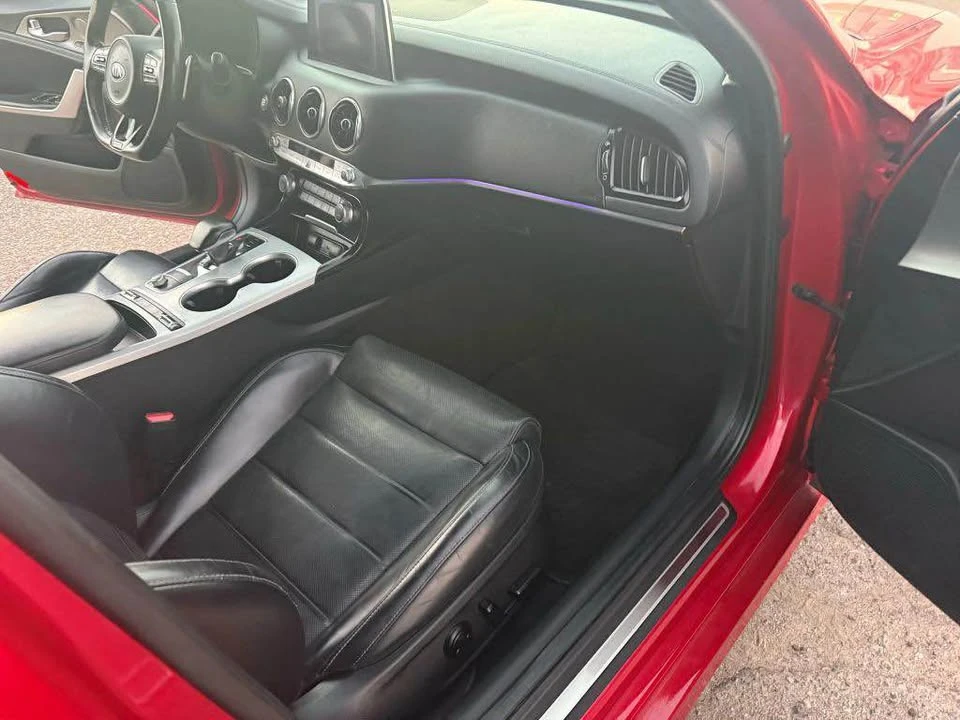 2018 Kia Stinger - Image 15 of 15