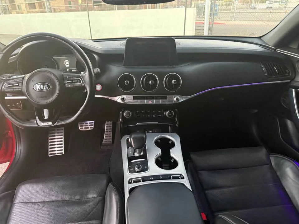 2018 Kia Stinger - Image 13 of 15