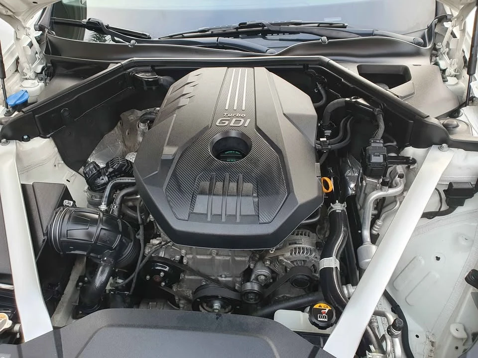 2018 Kia Stinger - Image 9 of 10
