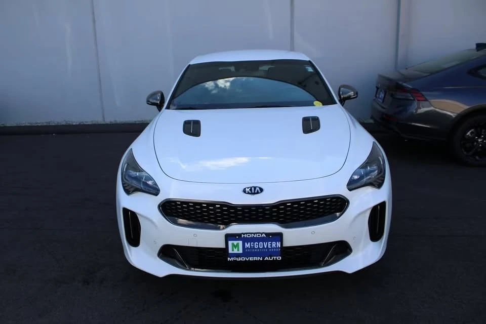 2018 Kia Stinger - Image 2 of 13